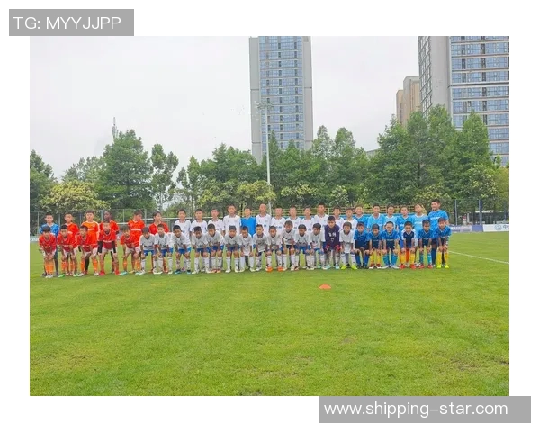 足球明星男团闪耀登场球场魅力与音乐激情的完美结合 足球明星男团闪耀登场球场魅力与音乐激情的完美结合